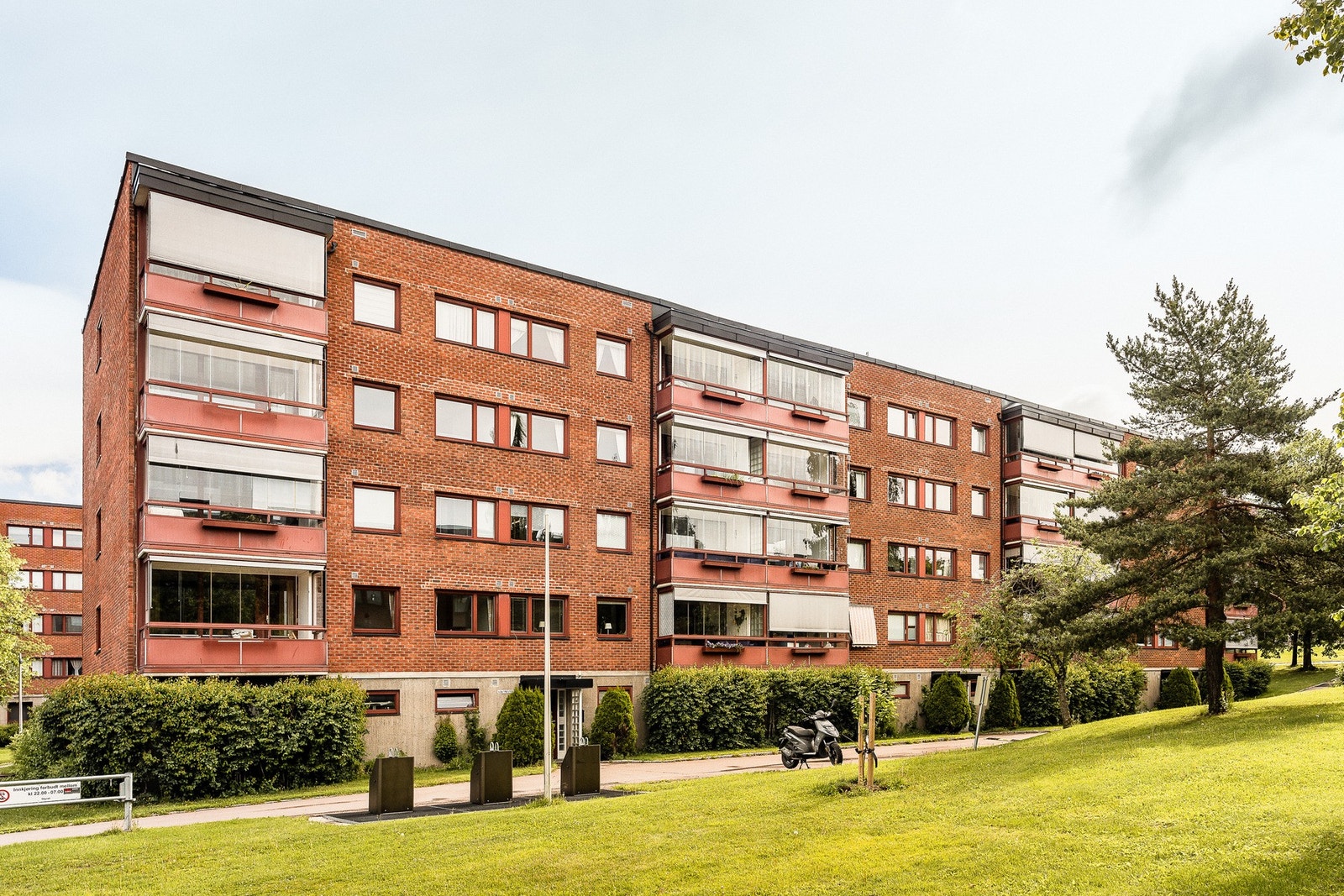 Fellesområdet er trafikkskjermet og rolig med fine utearealer. Galleribilde