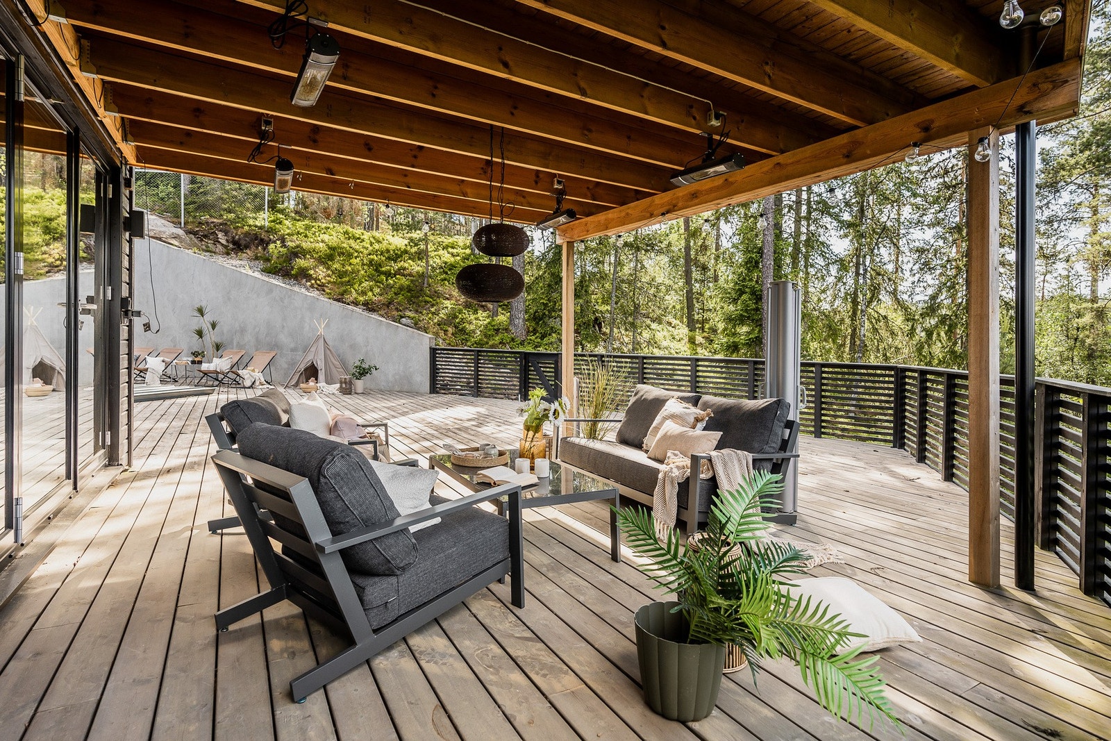 God plass til utemøbler. Galleribilde