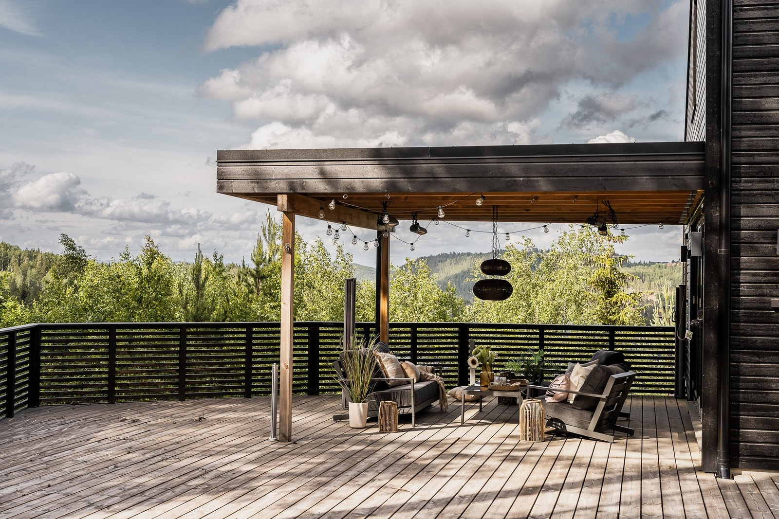 163kvm terrasse med et tilbaketrukket preg. Galleribilde