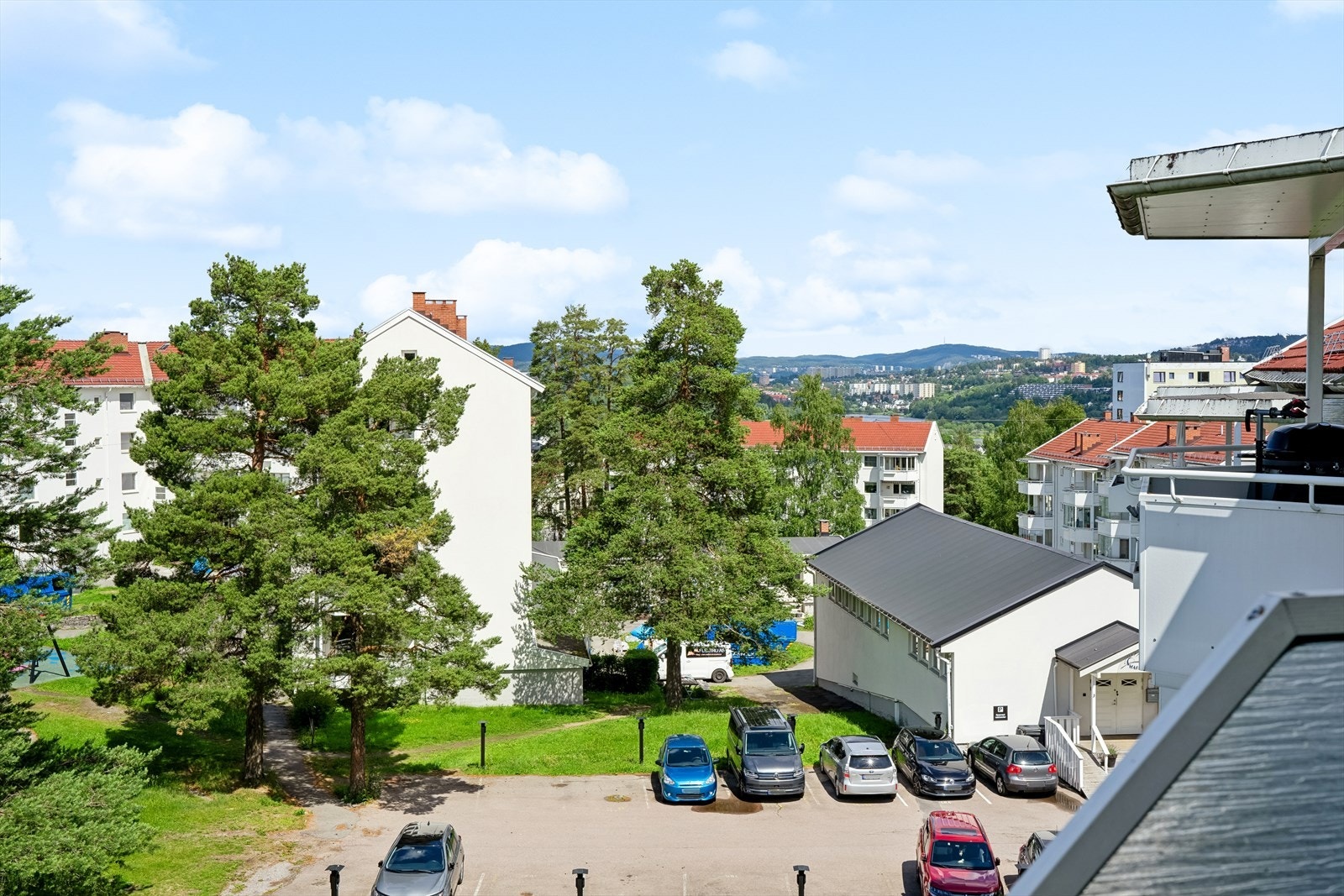Utsikt fra balkongen - toppetasjen. Galleribilde