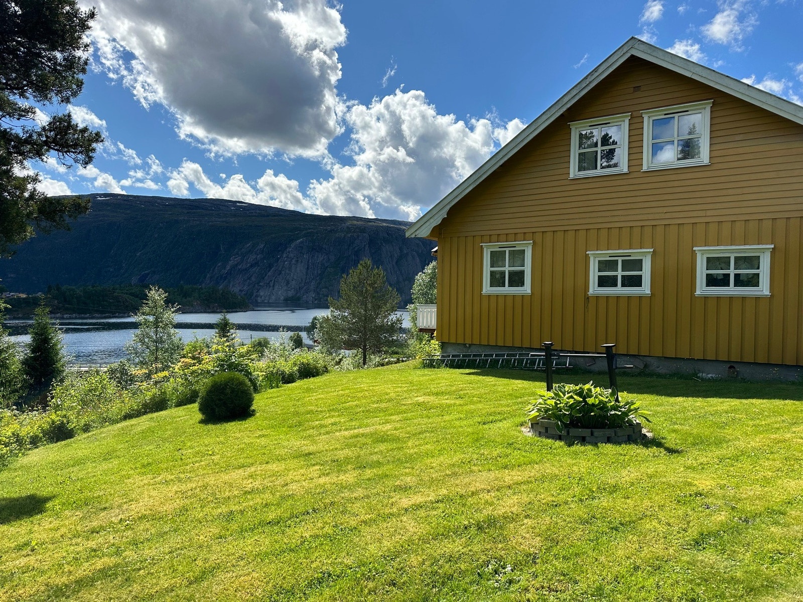 Beliggende i landlig og naturskjønne omgivelser på Foldereid Galleribilde