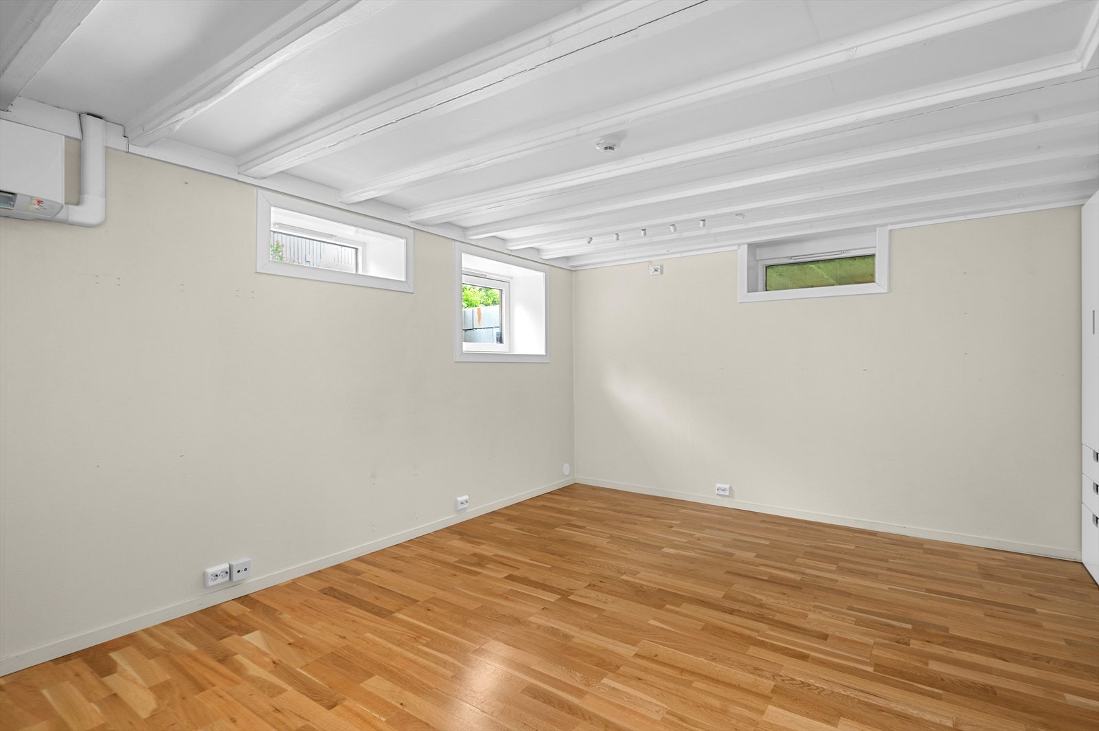 Stor kjellerstue på 17m² i tilknytning til trappoppgang Galleribilde