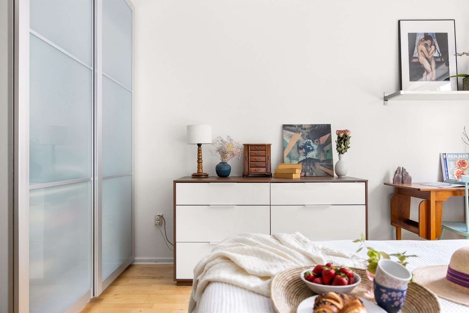 Det er et rolig og avslappende sted som er perfekt for hvile og avslapning etter en lang dag. Galleribilde
