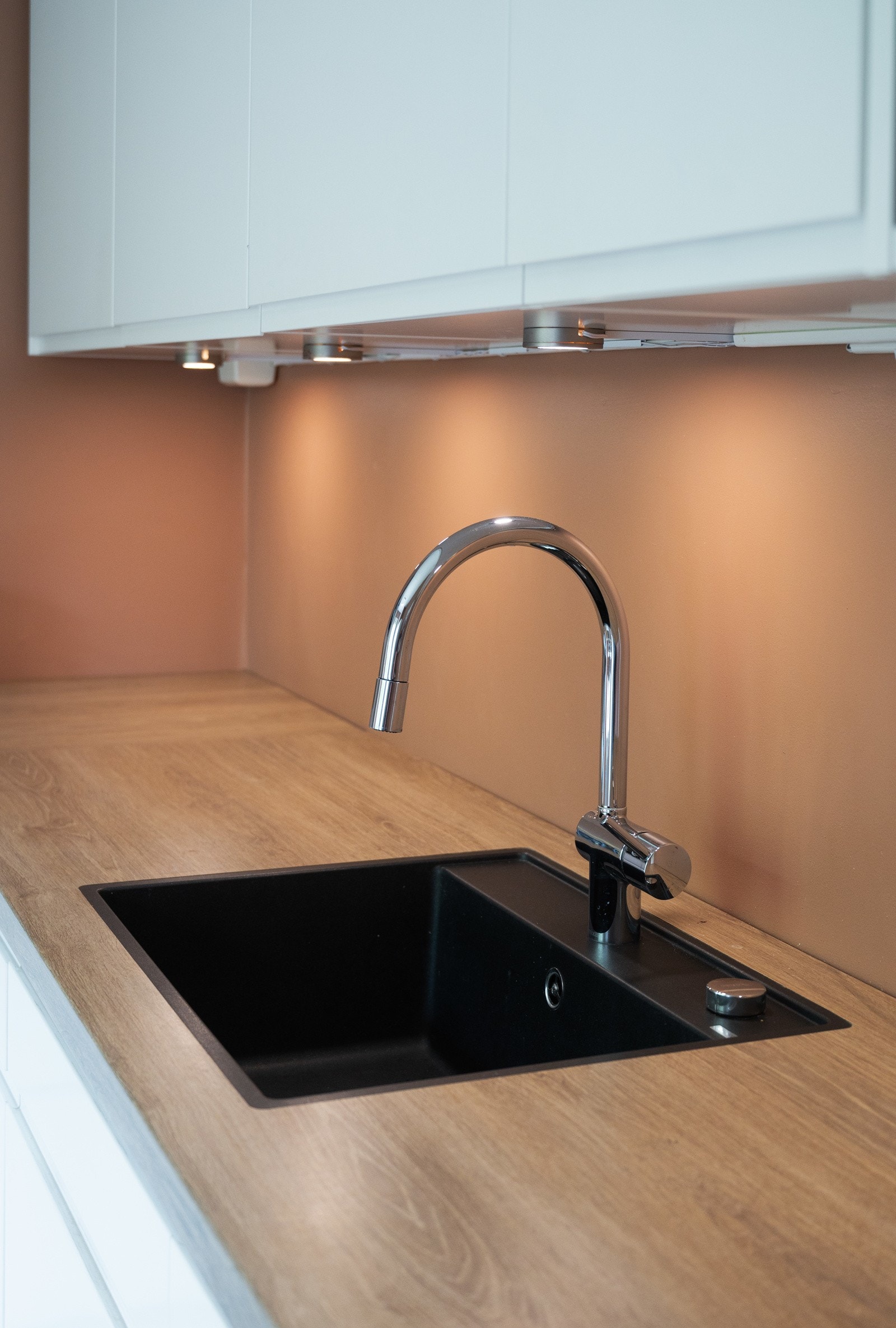 Godt med skap- og benkeplass Galleribilde