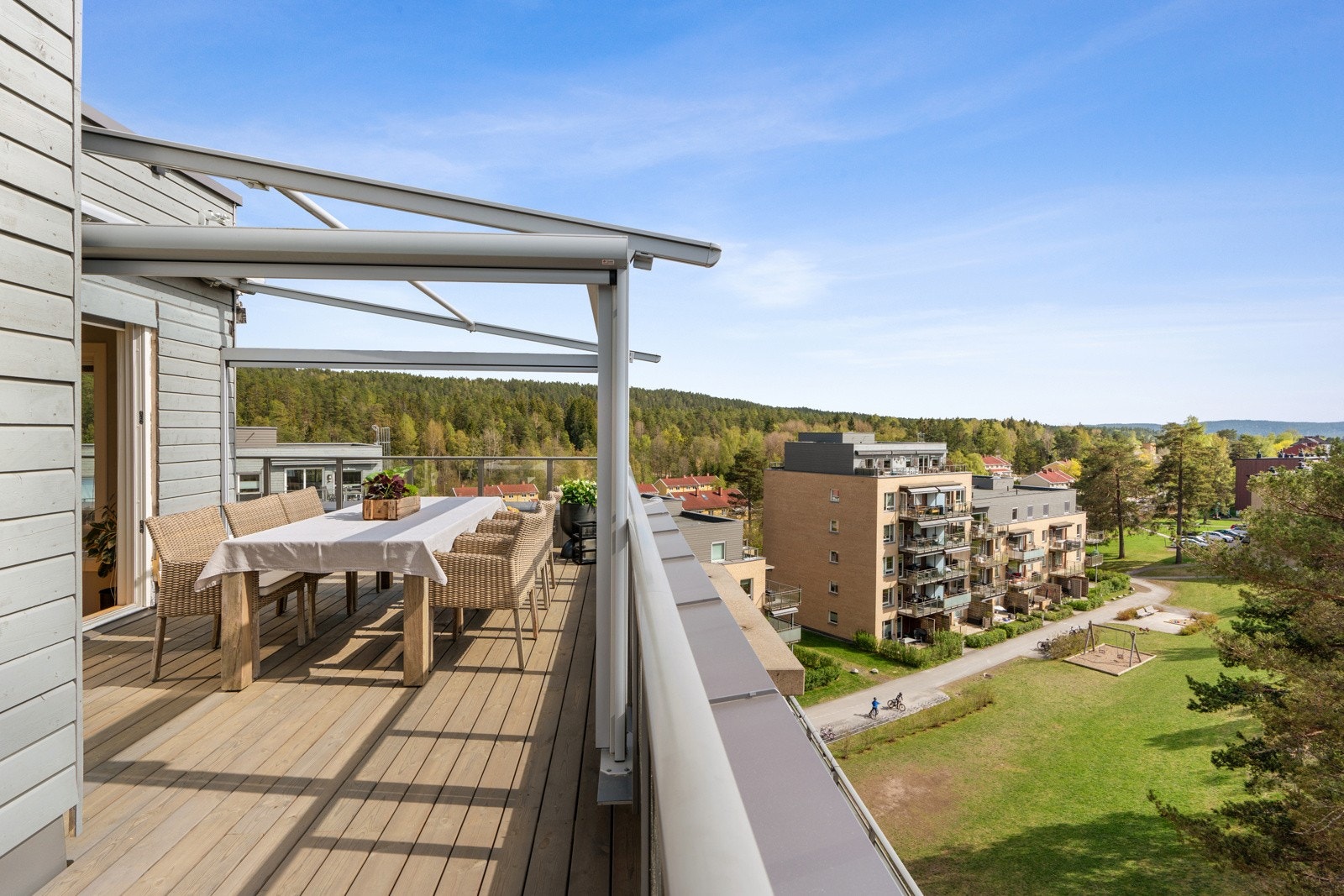 Vi tar turen videre inn i stuen. Galleribilde
