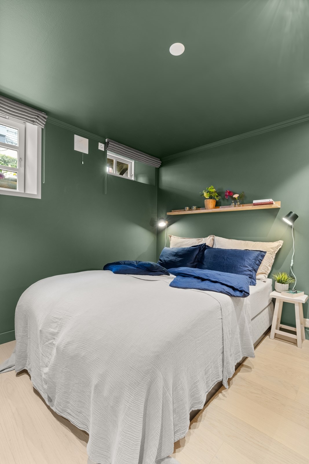 - I dag er det innredet med 160x200cm seng, men det er god plass til noe større - Galleribilde