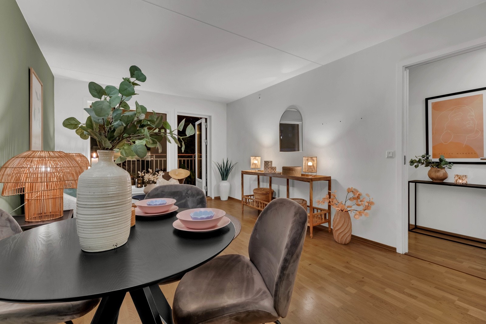 Behagelig himlingshøyde ca. 2.44 m. Galleribilde