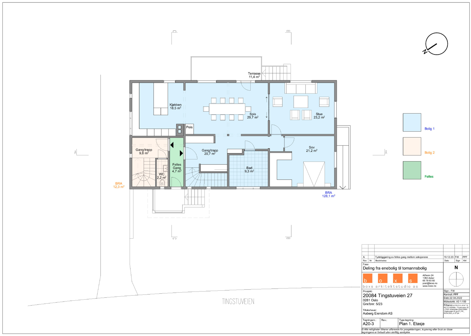Planskisse 1. etasje. Rammetillatelse foreligger. Huset er under seksjonering. Se fargekoder til høyre for fordeling av areal mellom seksjon 1(bolig 1) og seksjon 2(bolig 2) og hva som er fellesareal. Galleribilde