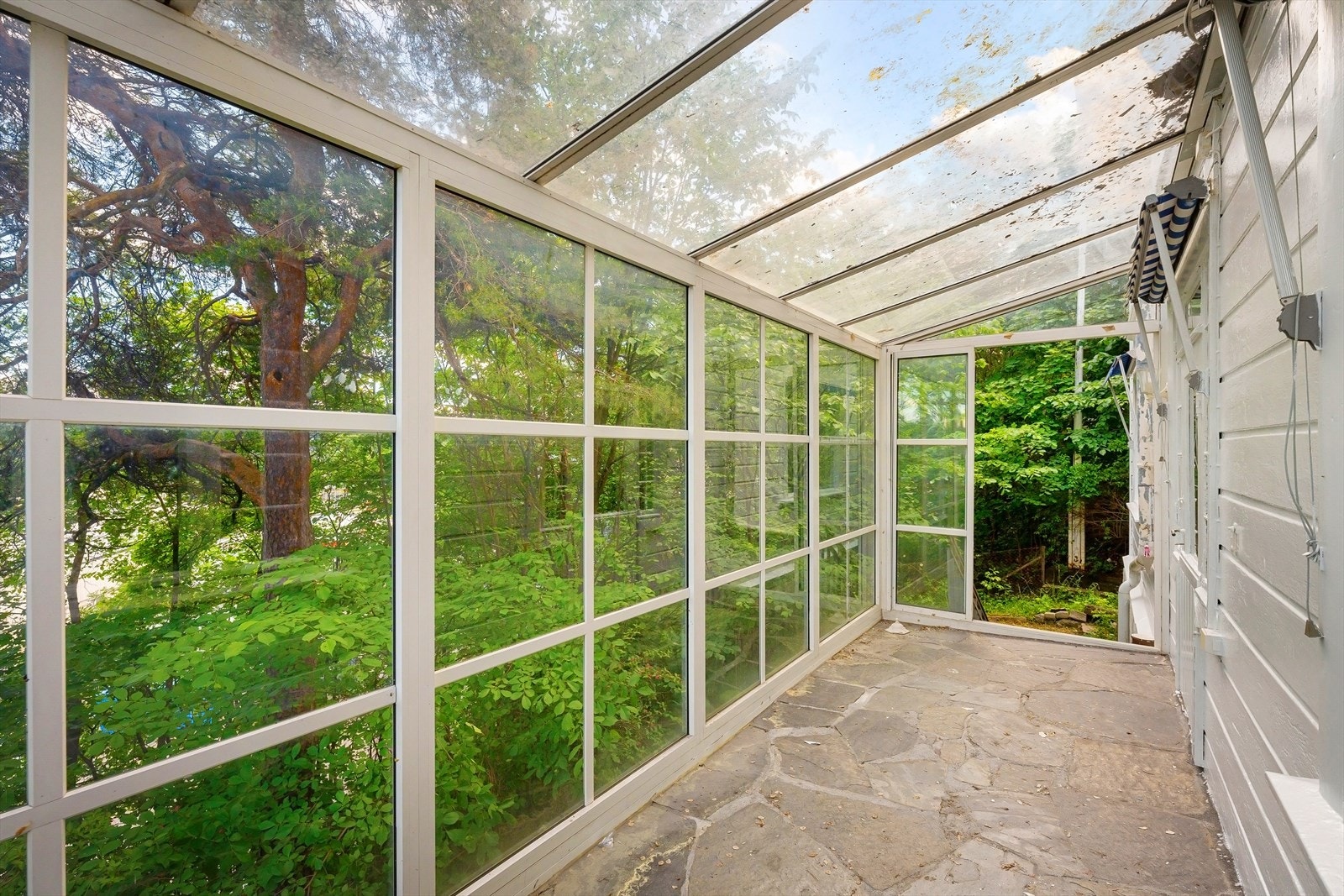 Potensiale for en flott uteplass. Galleribilde