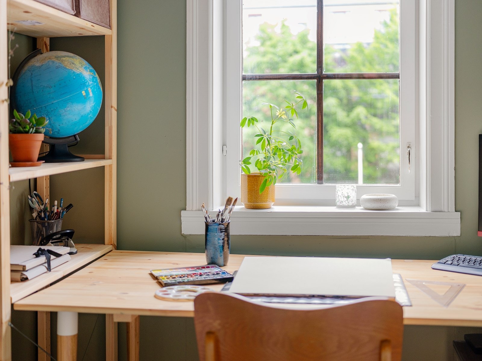 Lett å finne arbeidsro i disse omgivelsene... Galleribilde