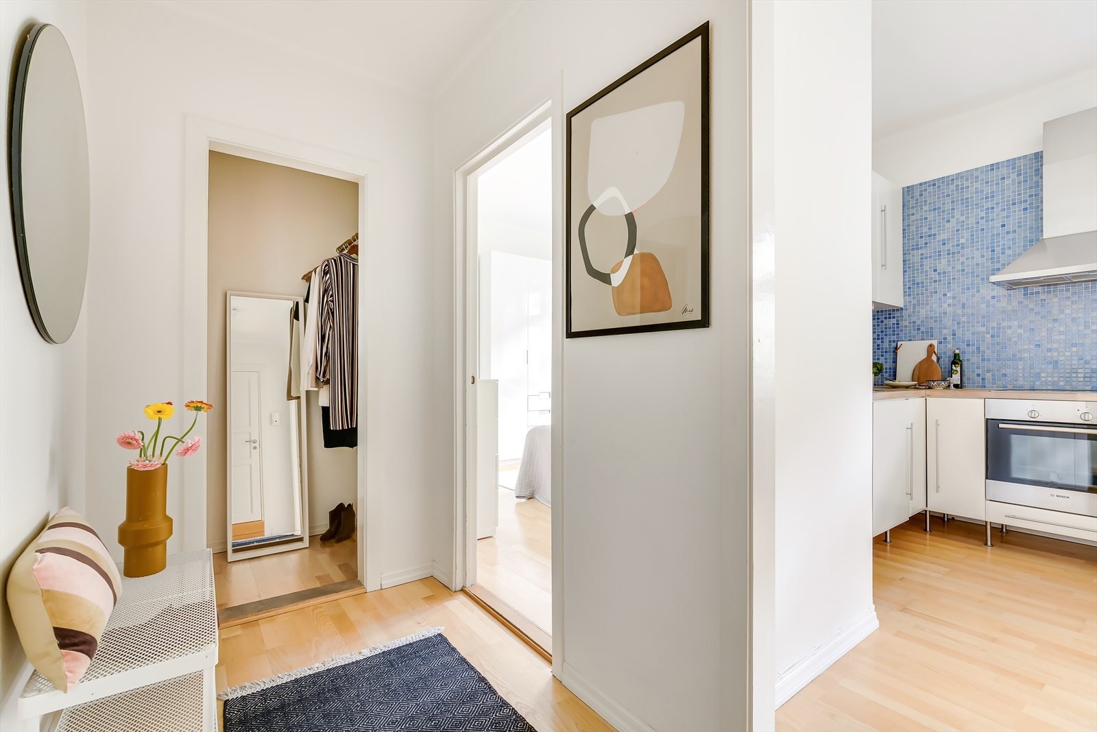 I gangen er det god plass til oppbevaring av yttertøy og sko. Galleribilde