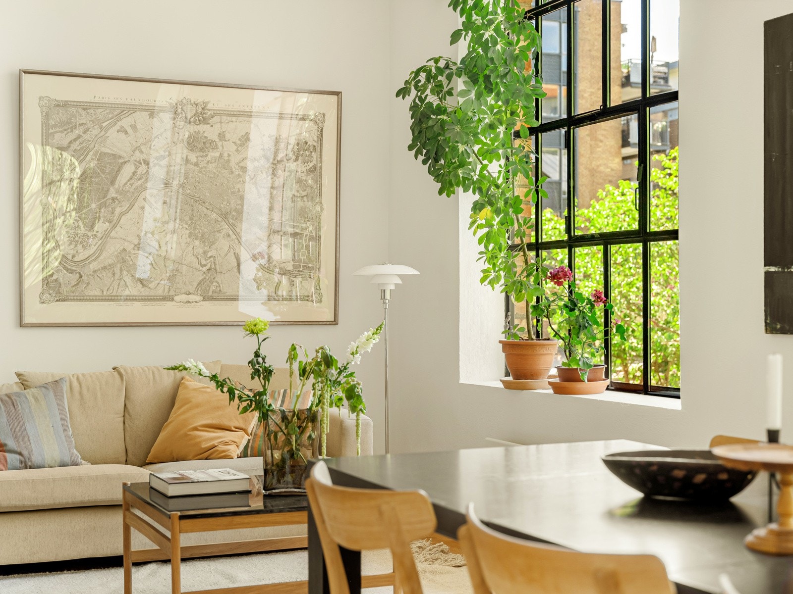 Lysforholdene er helt spesielle, naturlig nok med så mye vindusflate. Galleribilde