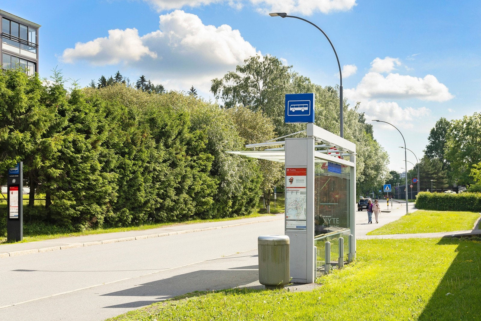 Kort vei til bussholdeplass, kiwi og T-bane. Galleribilde