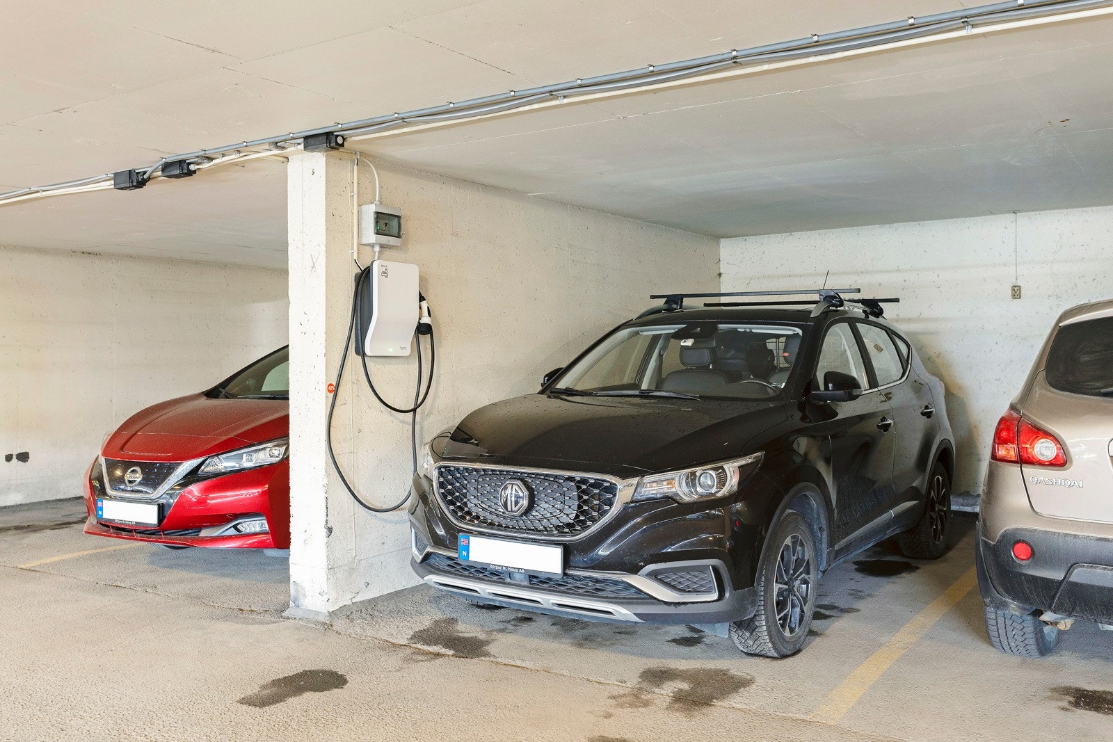 Leiligheten disponerer egen garasjeplass i felles garasjeanlegg. Galleribilde