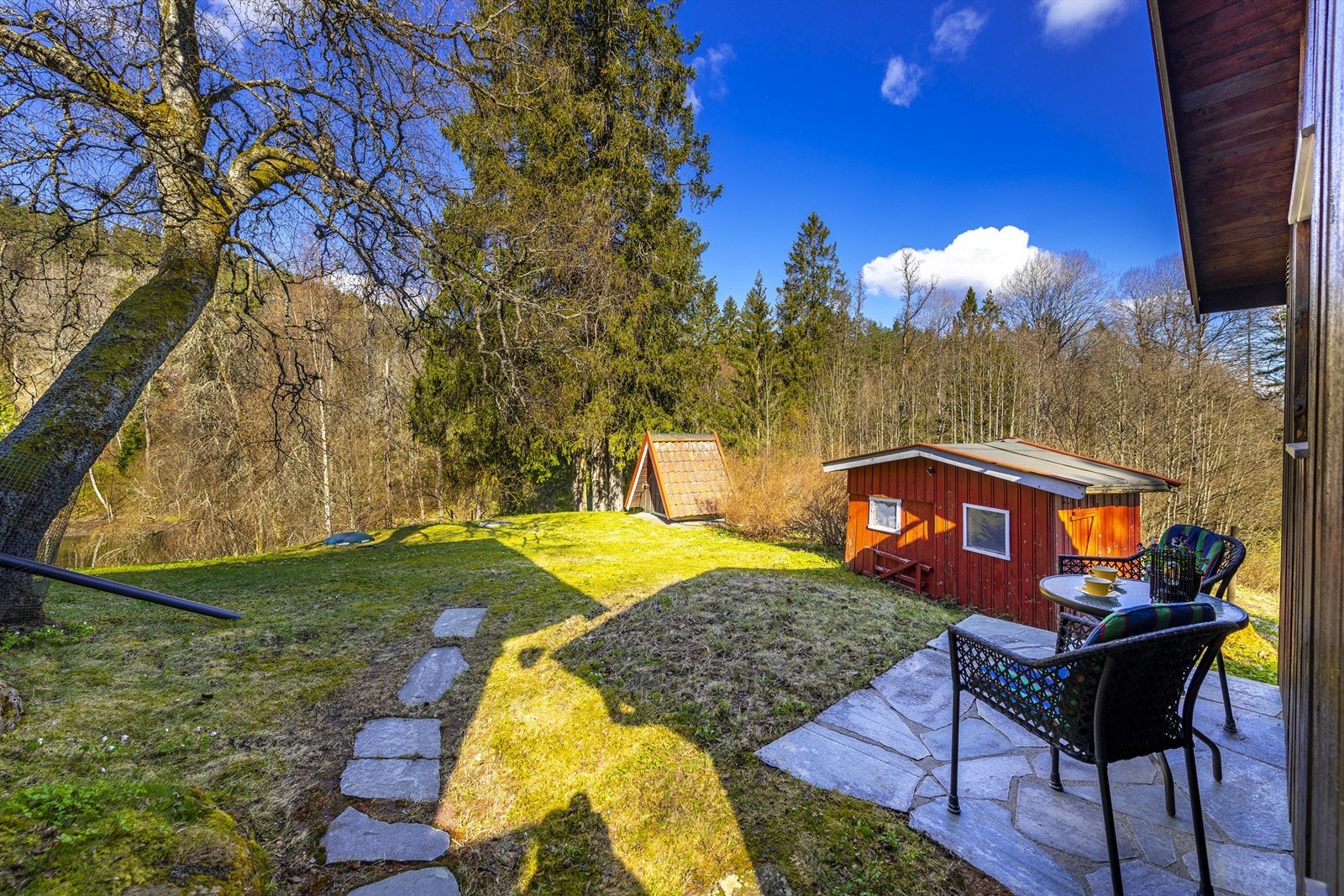 Utenfor anneks/garasje Galleribilde