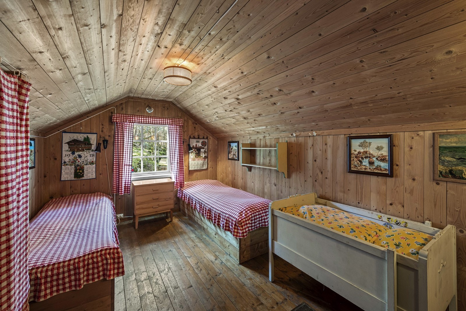 2. etasje i hytta Galleribilde