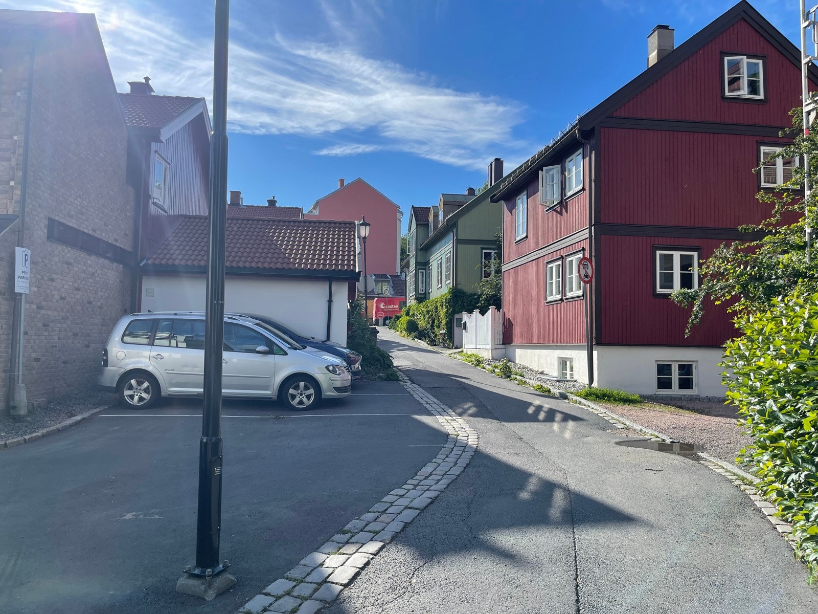 Idylliske Mølla ligger rett utenfor døren. Galleribilde