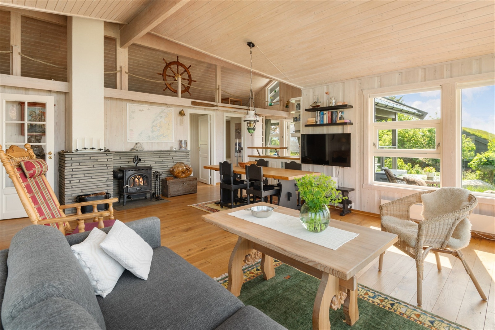 I tillegg til tre gode soverom er det også en hems, som gir rom for enda flere sengeplasser. Galleribilde