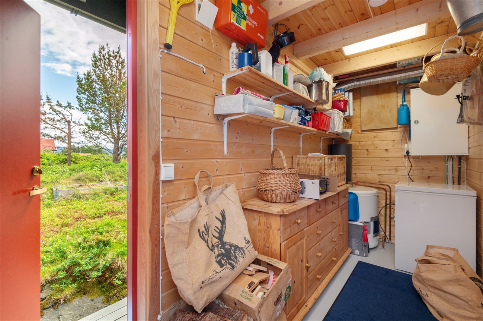 Eiendommen har også et anneks/uthus på ca. 15 kvm. Galleribilde