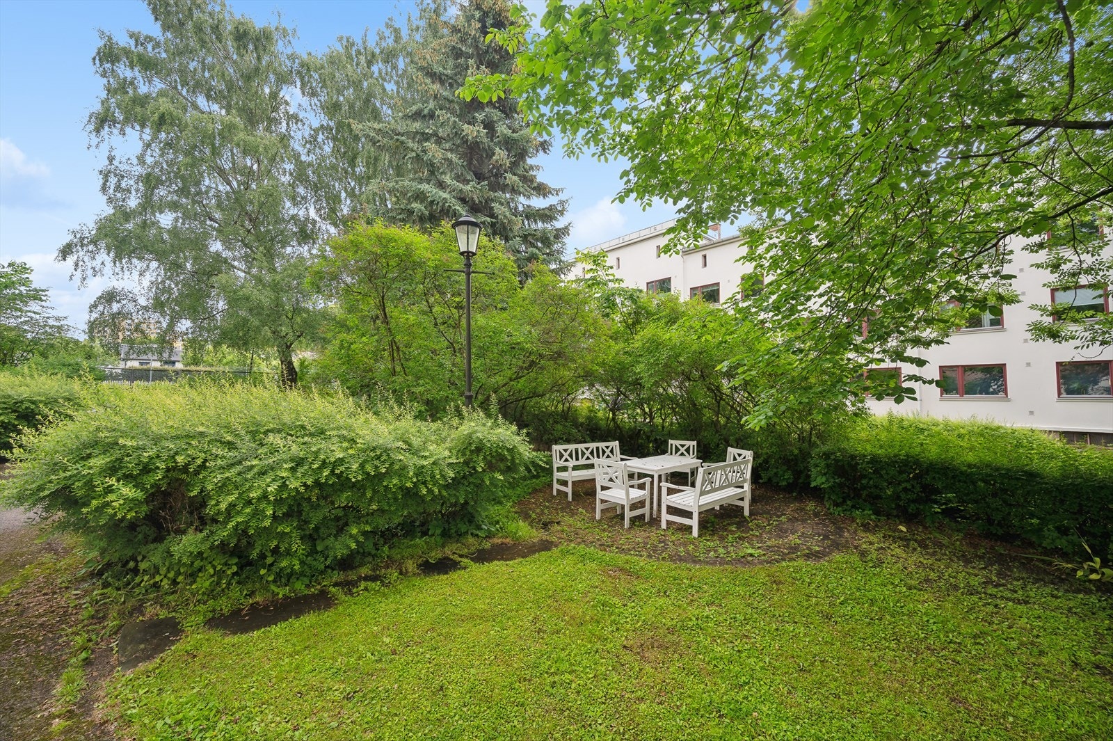 Frodige grøntarealer. Galleribilde