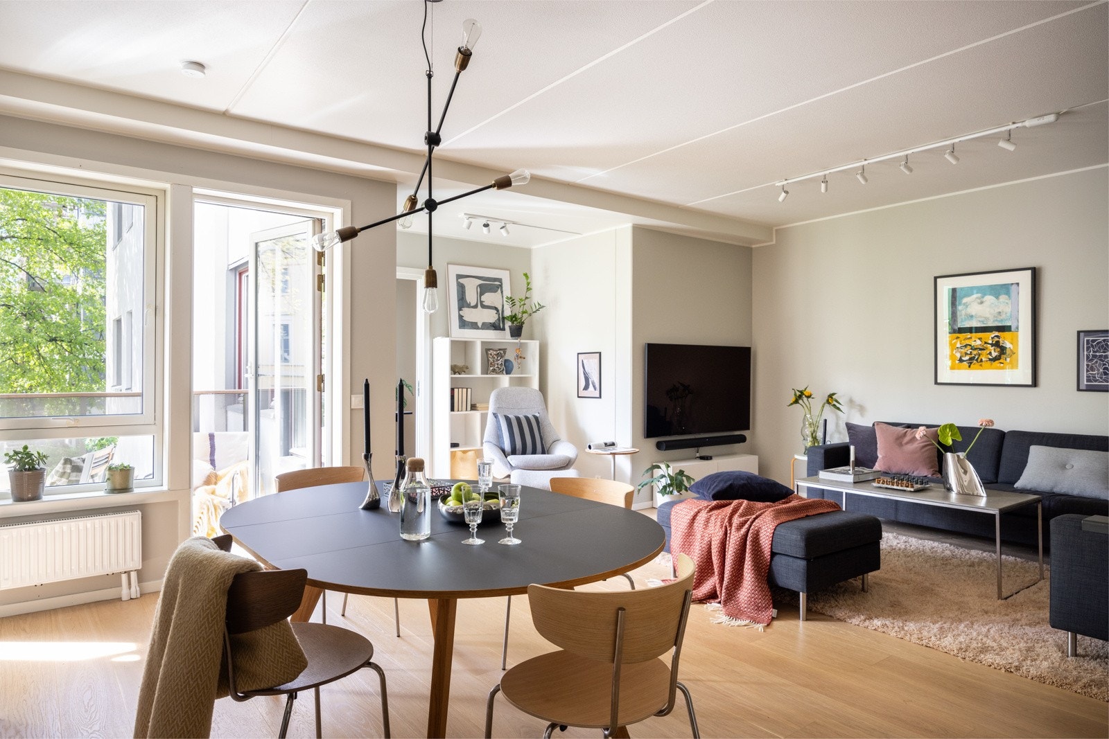 Lys og trivelig stue. Galleribilde