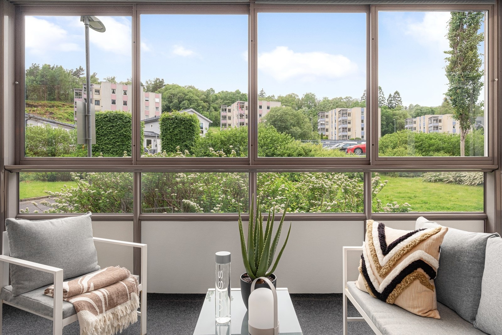 Fra stuen er det tilkomst til en herlig innglasset balkong. Galleribilde
