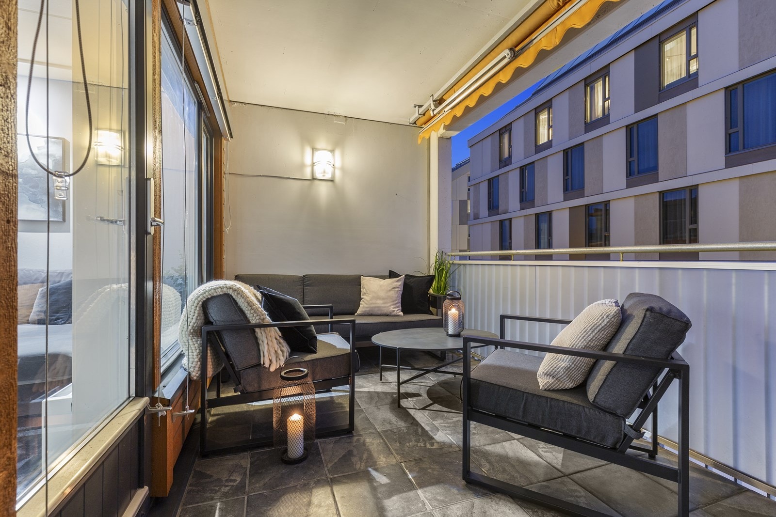 God plass til utemøblement. Galleribilde