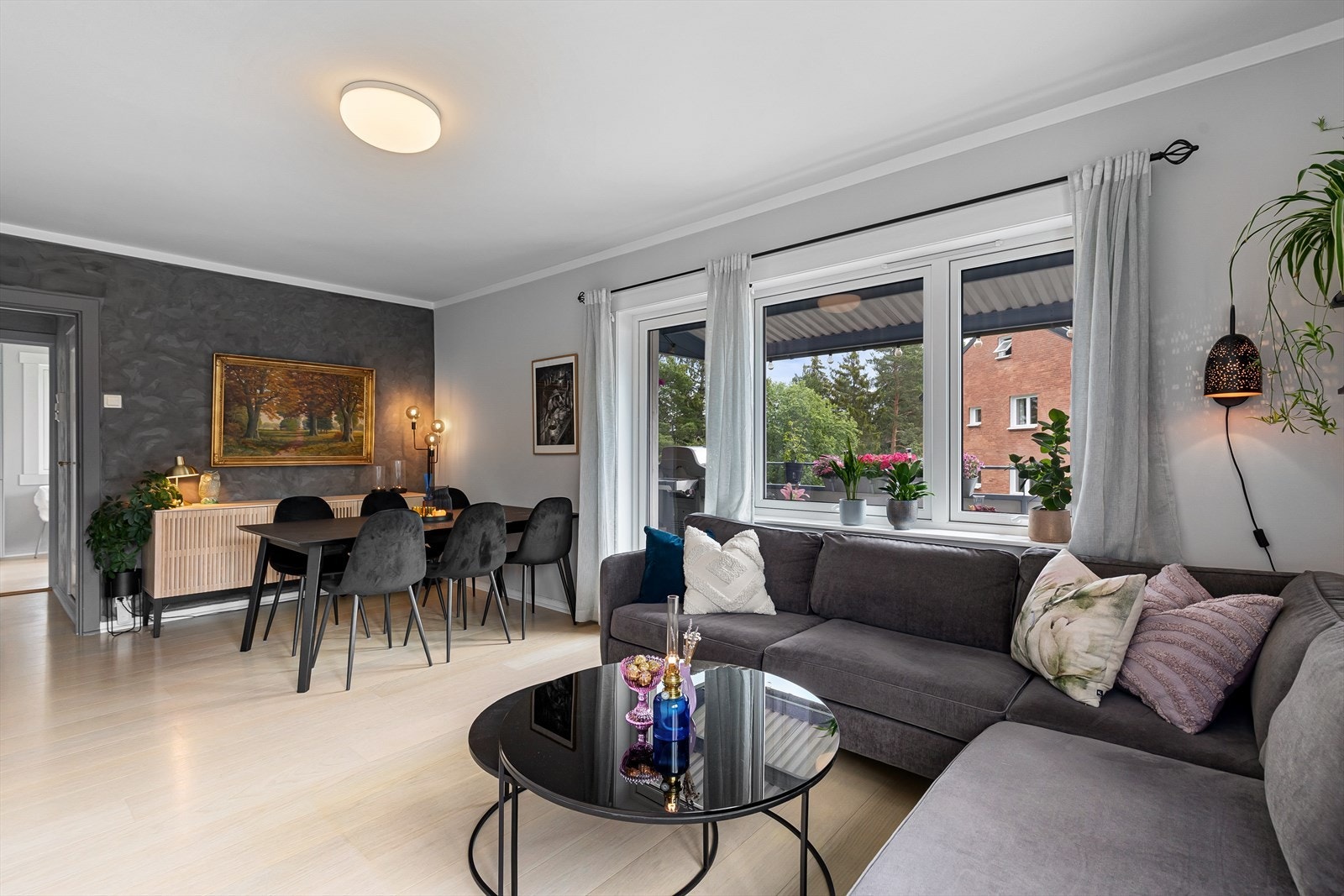 Velkommen til Steinspranget 16 - Lys og moderne topp- og endeleilighet med solrik balkong! Galleribilde