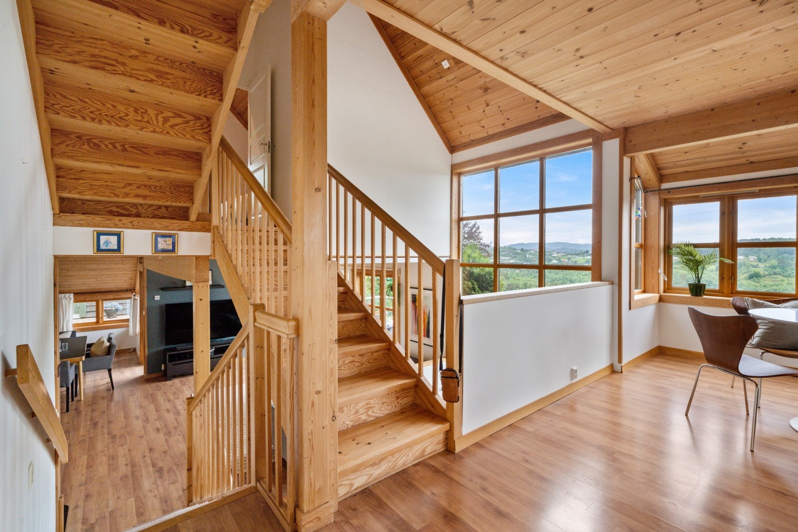 Vi tar turen videre til kjøkkenet Galleribilde