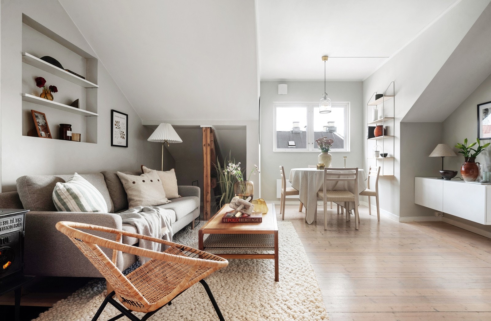En stor og moderne loftsleilighet på Løkka Galleribilde