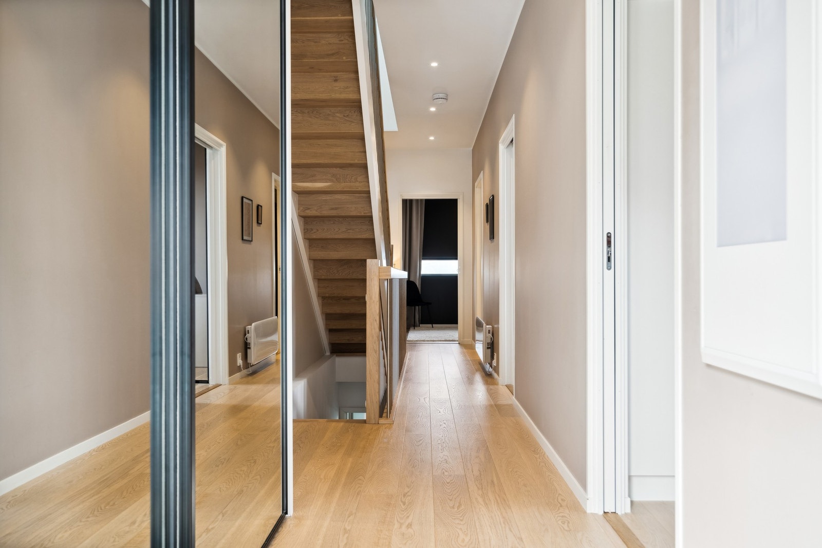 Første plan inneholder tre soverom og bad. Galleribilde