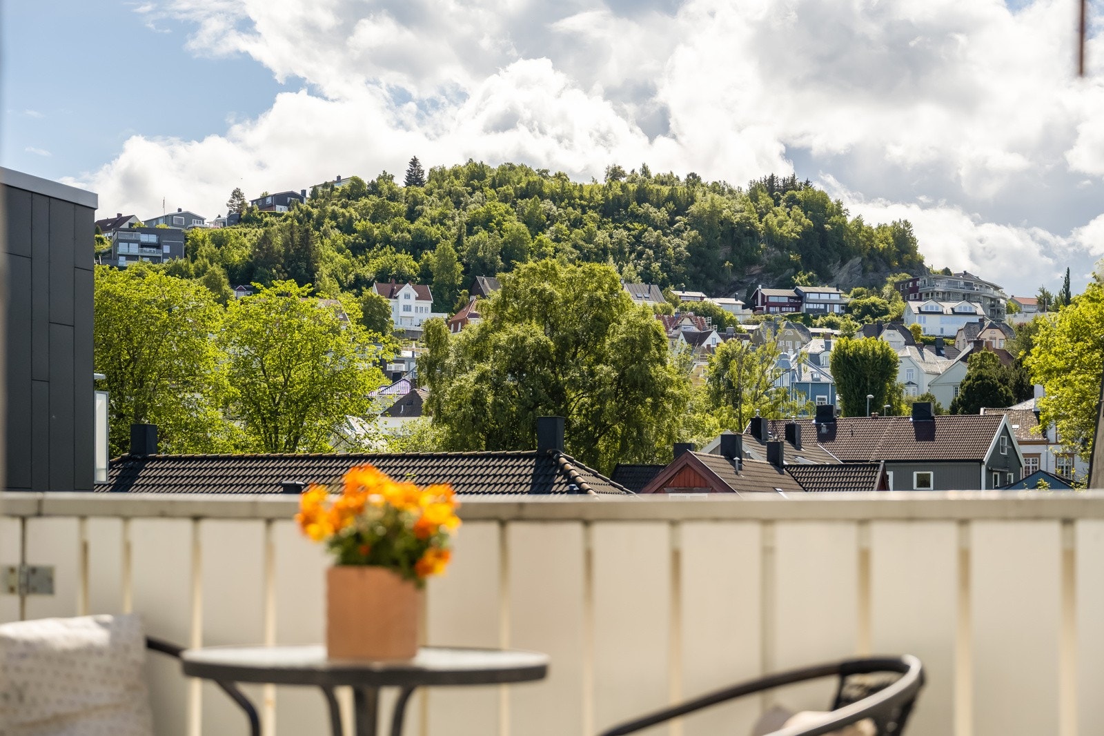 Sørøstvendt balkong. Galleribilde