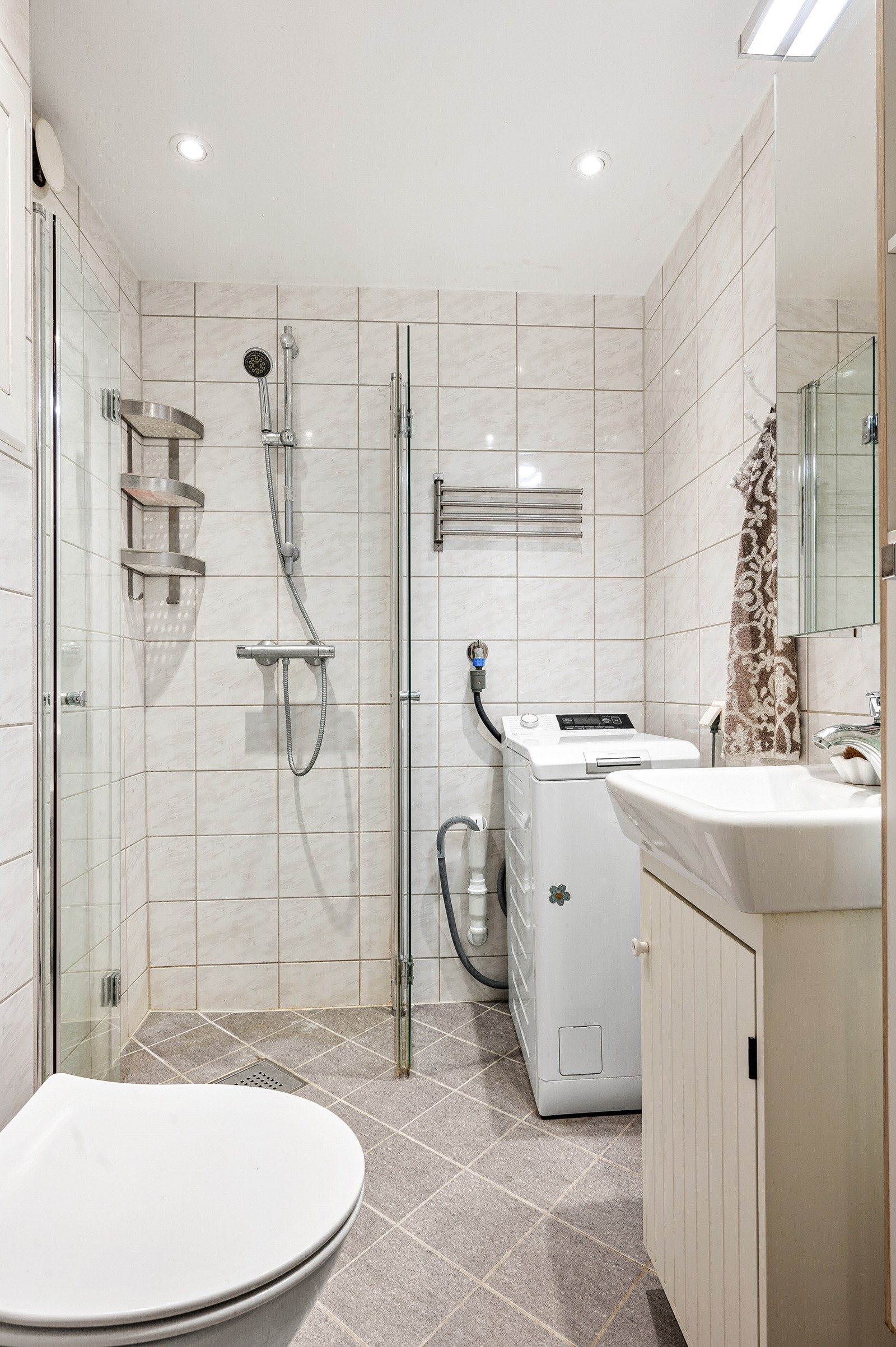 Nyere bad fra 2017 i regi av borettslaget. Galleribilde