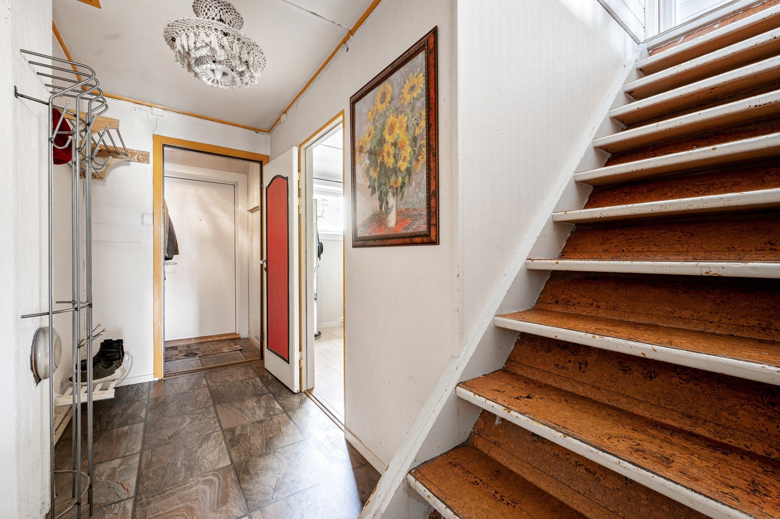 Trappoppgang til 2 etasje. Galleribilde