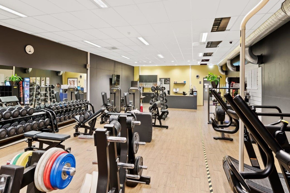 I Frolandia er det et stort og flott treningssenter med tilhørende garderobeanlegg Galleribilde