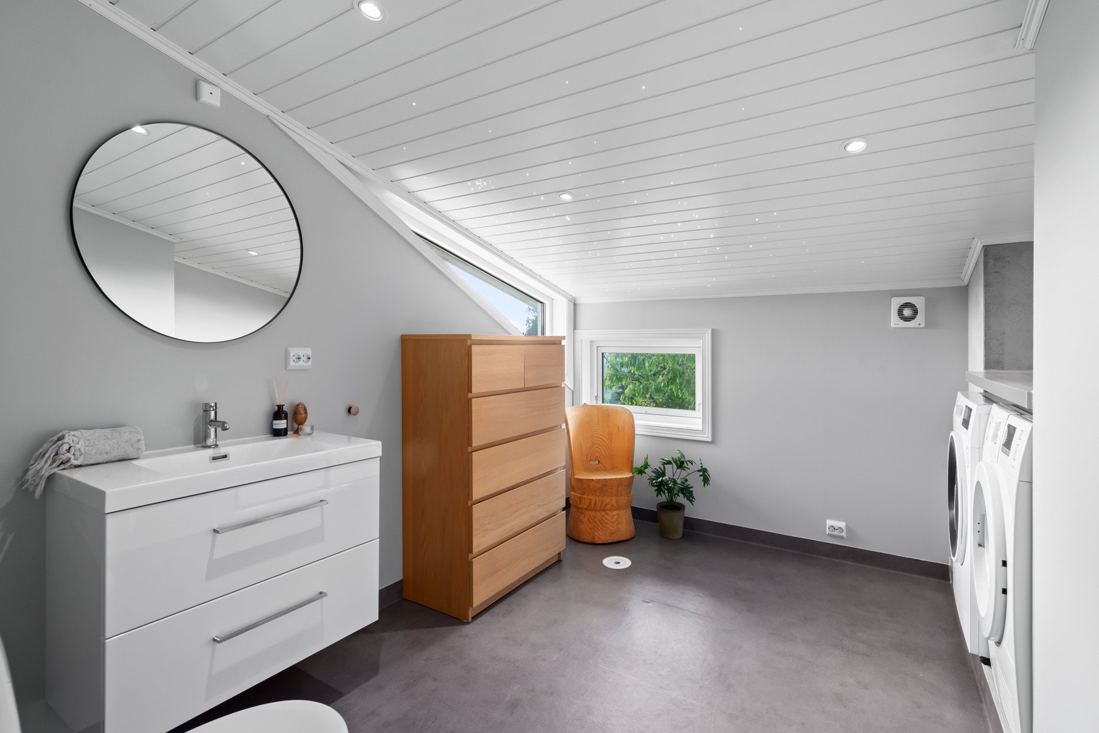 Bad i 2. etasje - Badet ble oppgradert i 2014 Galleribilde