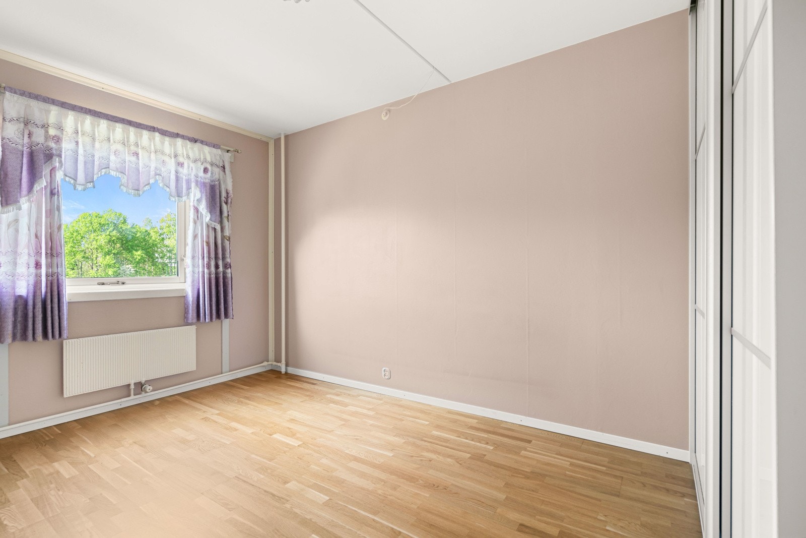 Hovedsoverommet er meget romslig. Galleribilde