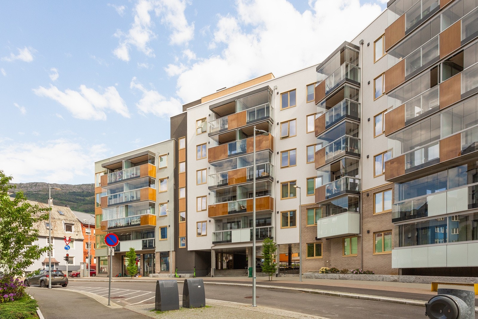 Sameiet er et kombinert sameie som består av 198 boligseksjoner og 4 næringsseksjoner. Galleribilde