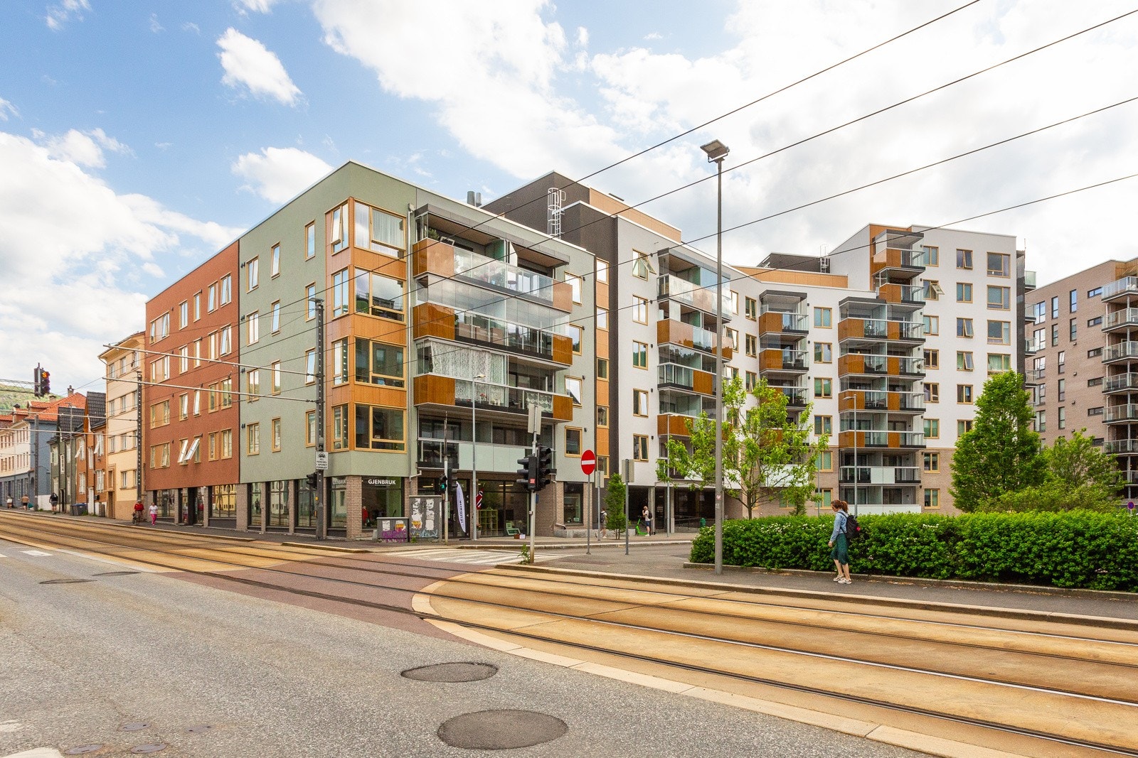 Sameiet ligger fint plassert i Kronstadparken, like ved bybanesporet, og med flere butikker og restauranter i nærheten. Galleribilde