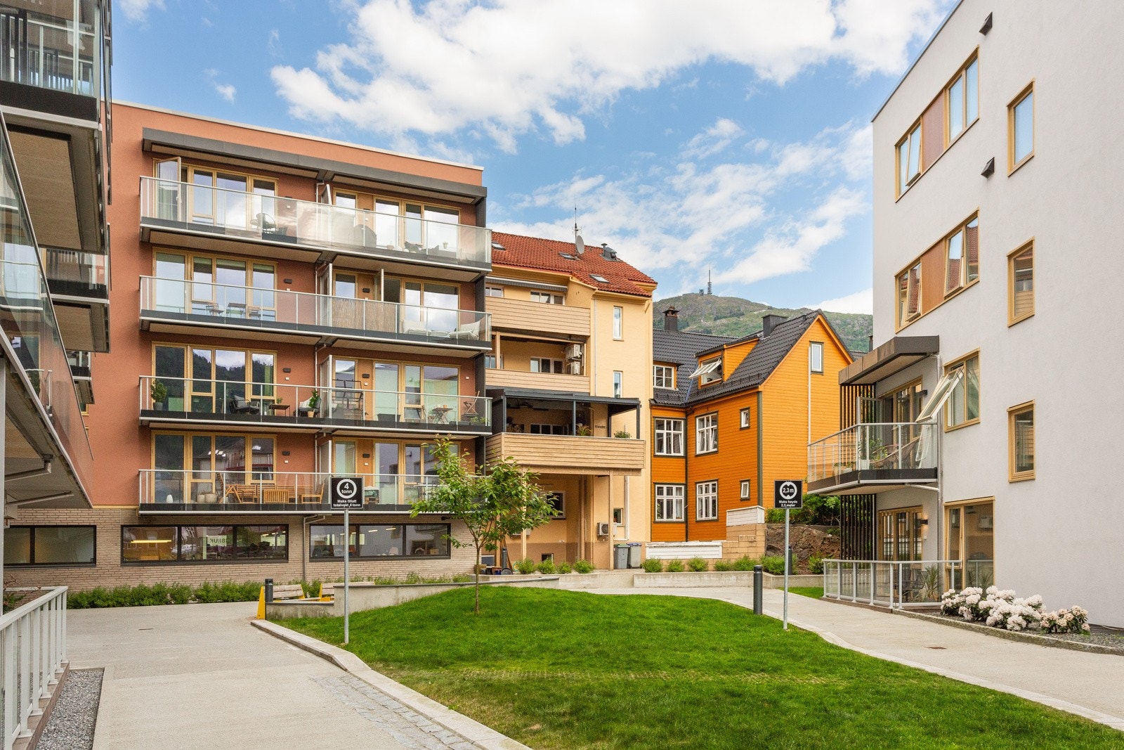 Sameiet har en pent opparbeidet tomt. Galleribilde