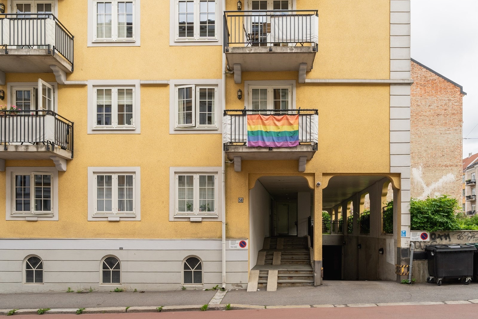 Veldrevet og velholdt sameie som ble bygget i 2002 Galleribilde
