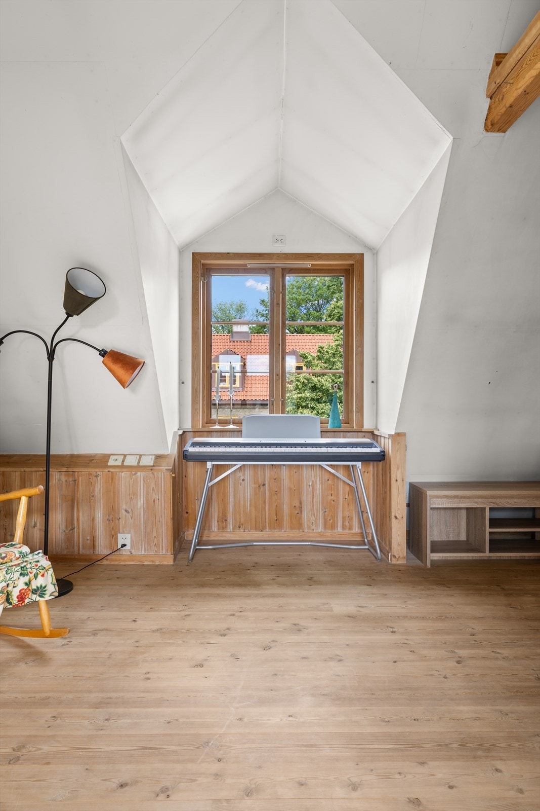 Her kan utsynet nytes fra hjemmekontor eller pianospill, hva enn dere måtte ønske. Galleribilde