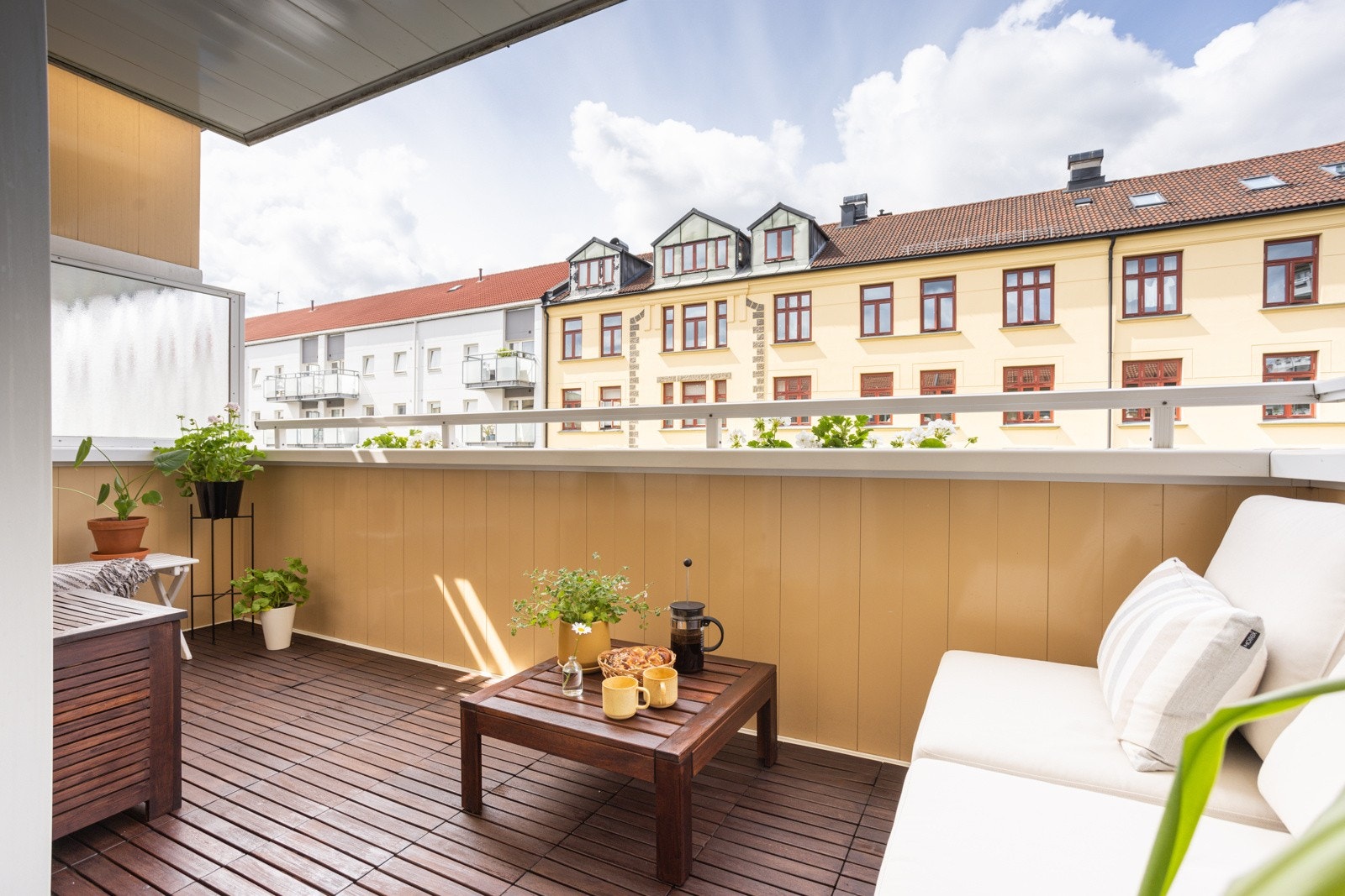 Gass og elektrisk grill er tillatt på denne balkongen. Galleribilde