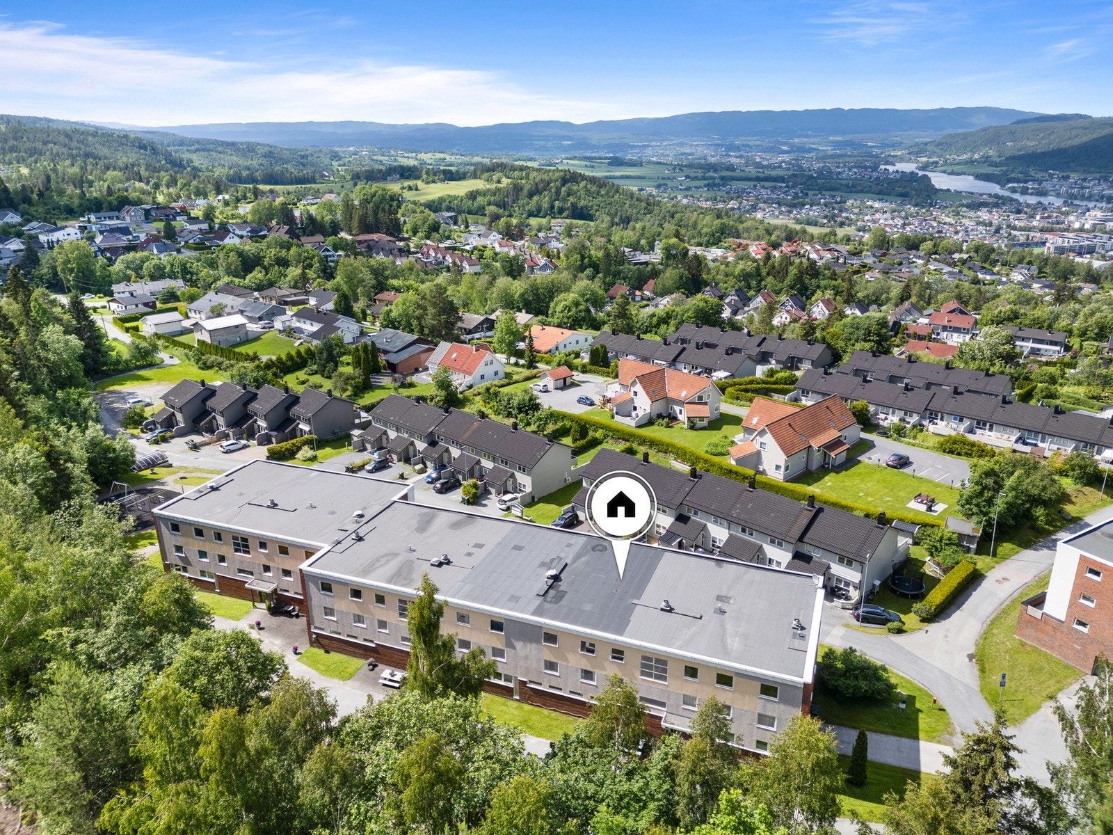 Dette er en stor andelsleilighet med 3 soverom Galleribilde