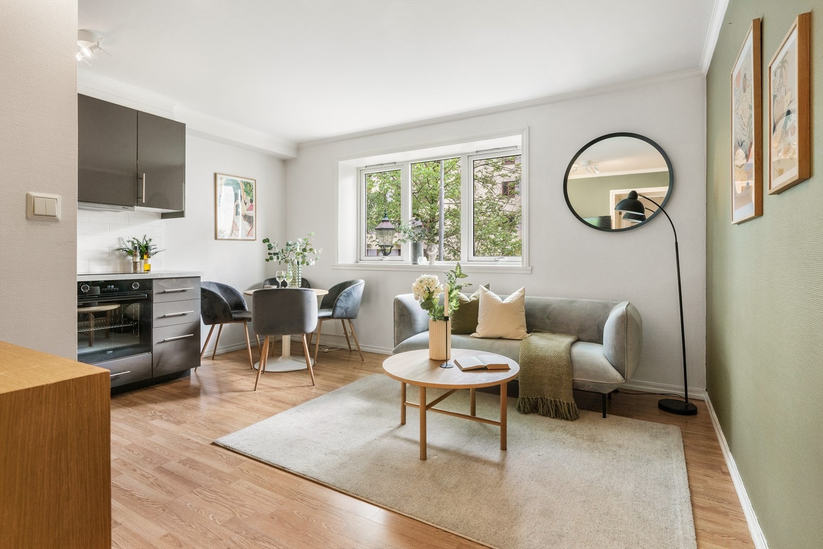 - Stuen/kjøkken utgjør 17,3 m² - Galleribilde
