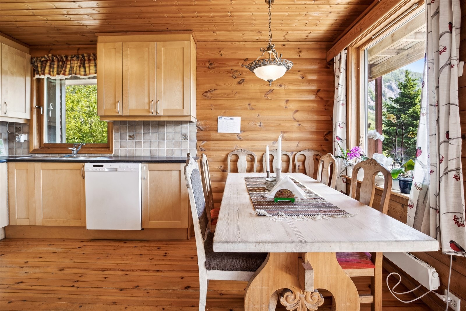 Kjøkkenet er av god størrelse. Galleribilde