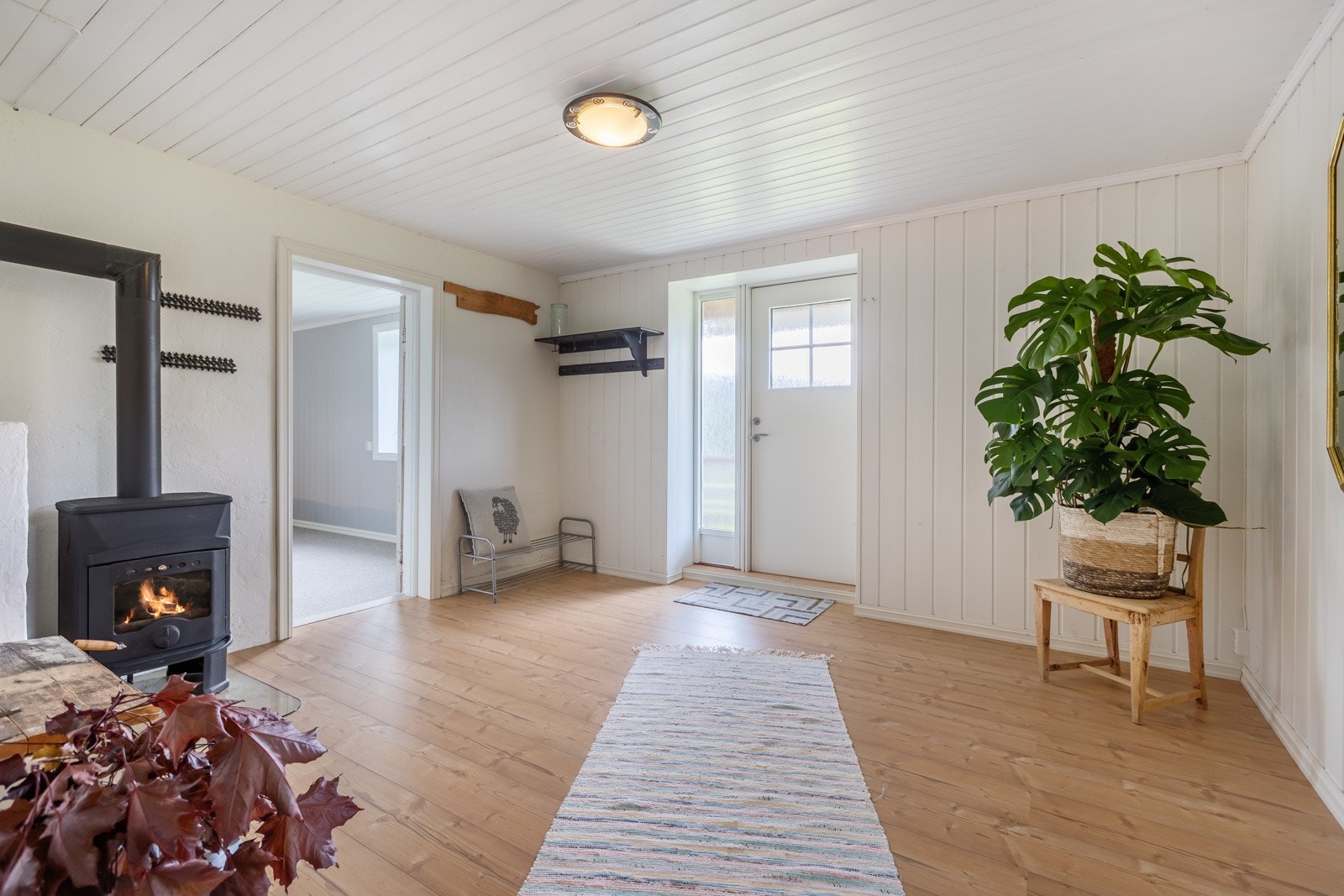 Romslig entré/gang Galleribilde