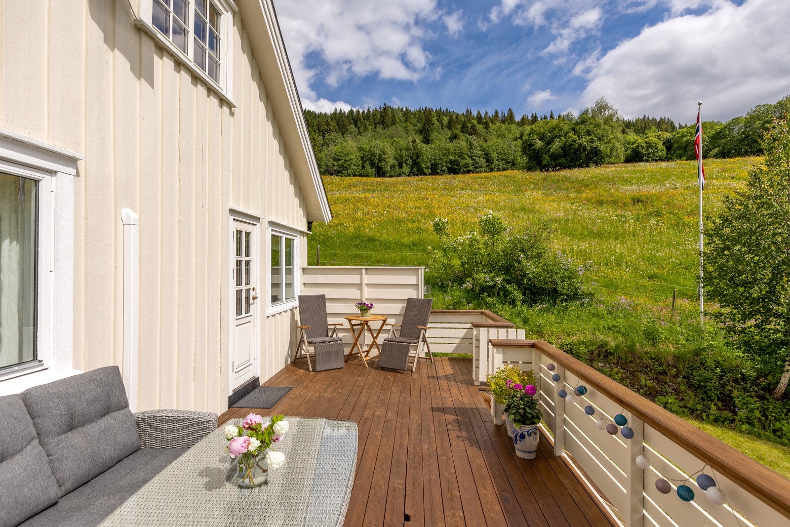 Veranda med utgang fra kjøkken Galleribilde