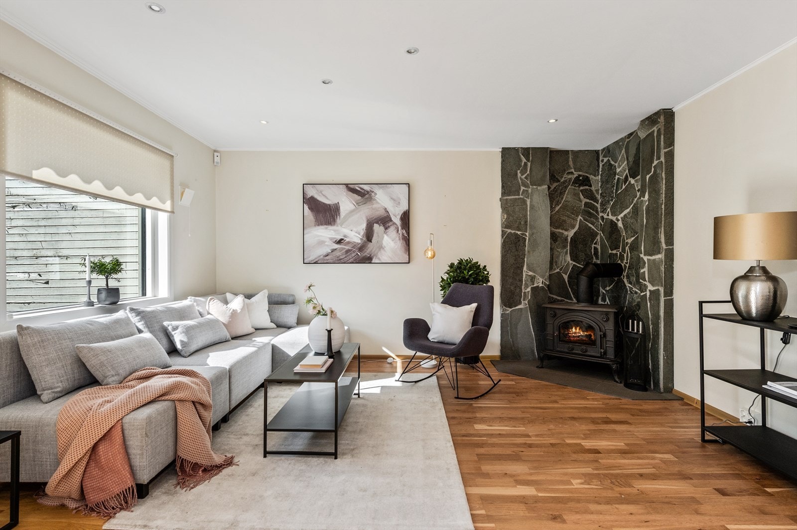 Leilighet i 2. etasje like utenfor Åmot sentrum Galleribilde