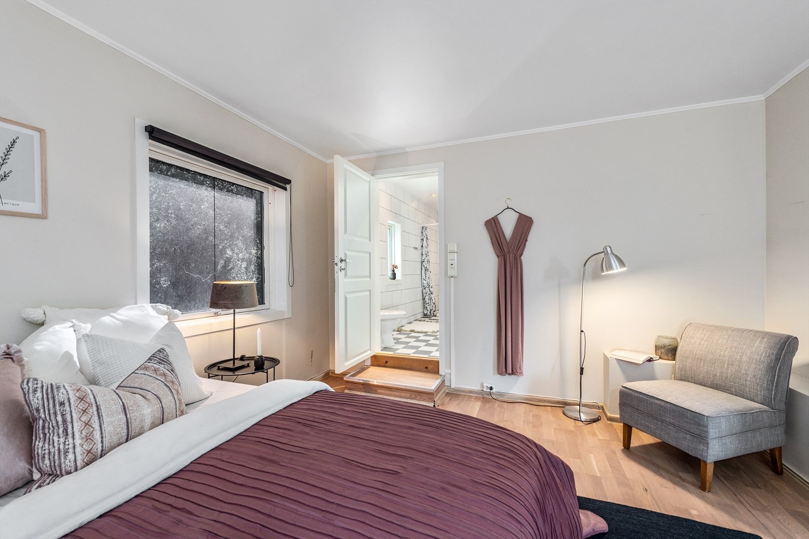 Soverommet har direkte adkomst til bad Galleribilde